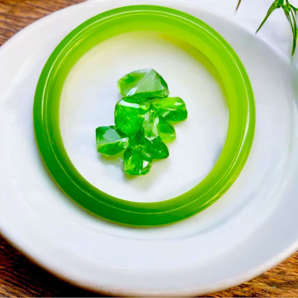 Luxury Green Jade Bangle – 62.3mm of Timeless Sophistication